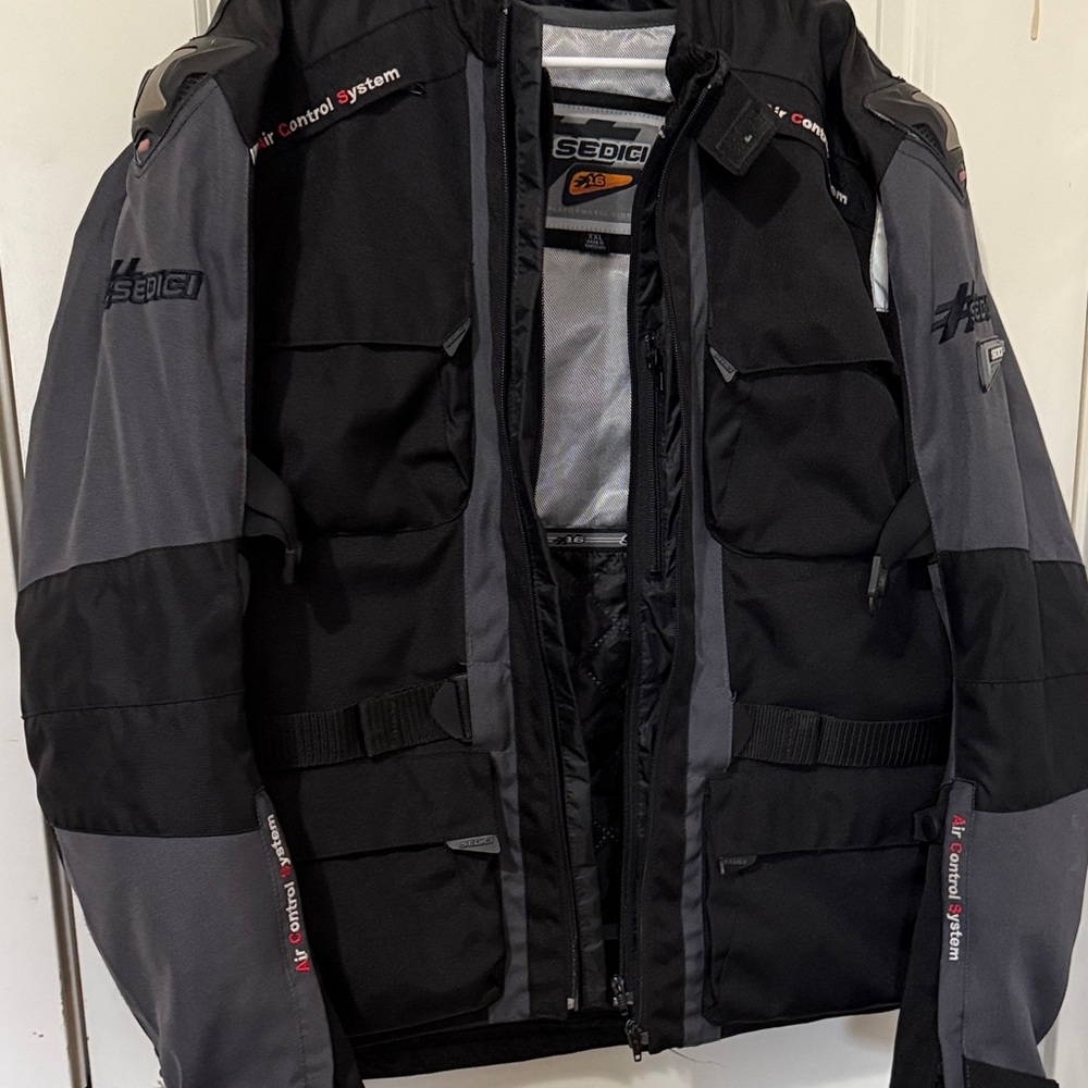 Heated Performance Jacket - Black and Gray - Picture 16 of 17